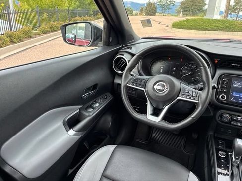 Used 2023 Nissan Kicks SR w/ SR Premium Package FWD image 22