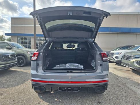 New 2026 Volkswagen Atlas Cross Sport SEL R-Line image 26