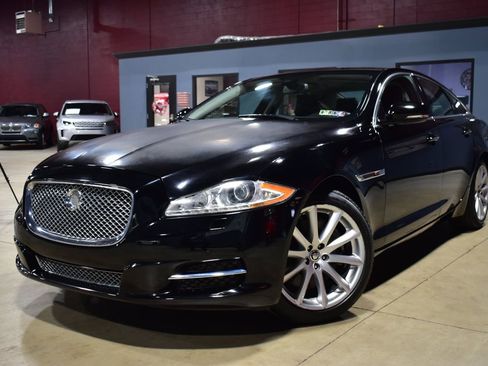 Used 2013 Jaguar XJ image 4
