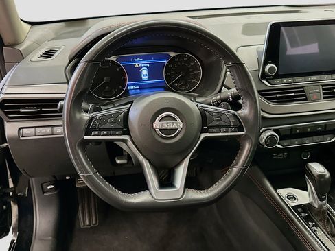 Used 2024 Nissan Altima 2.5 SR image 18