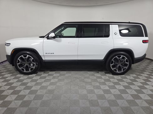 Used 2025 Rivian R1S Adventure AWD/4WD image 2