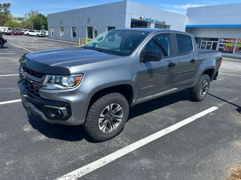 Used 2022 Chevrolet Colorado Z71 AWD/4WD image 1