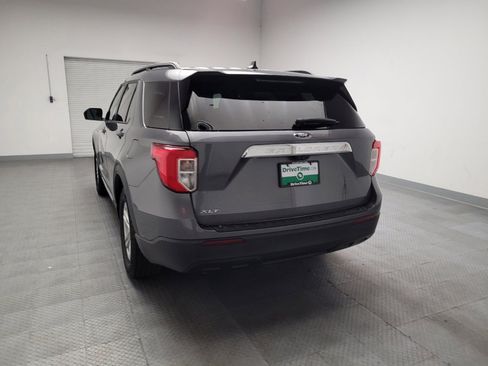 Used 2021 Ford Explorer XLT RWD image 6