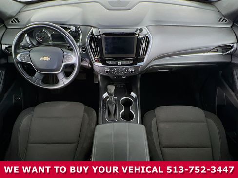 Used 2022 Chevrolet Traverse LT image 18