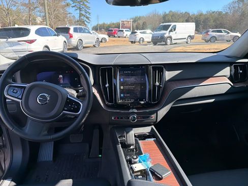 Certified 2023 Volvo XC60 B5 Plus w/ Protection Package Premier image 15