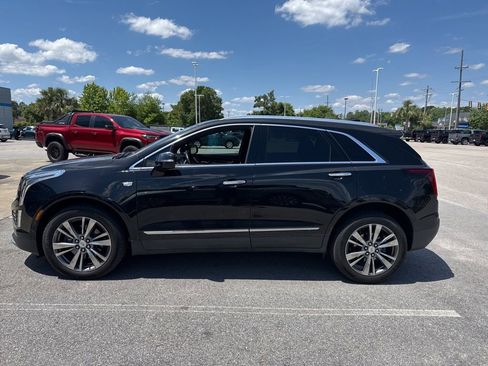 Used 2020 Cadillac XT5 Premium Luxury FWD image 3