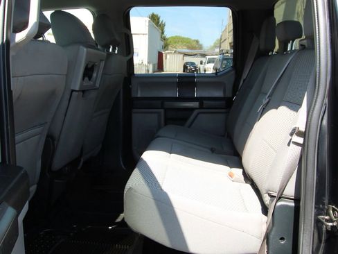 Used 2016 Ford F150 XLT w/ Trailer Tow Package image 11