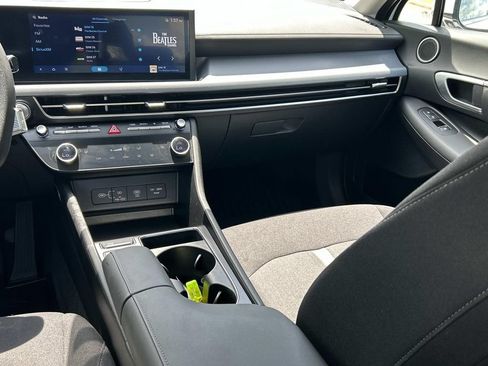 Certified 2025 Hyundai Sonata SEL AWD/4WD image 22
