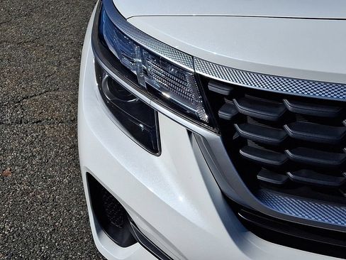 Used 2023 Kia Seltos LX AWD/4WD image 10