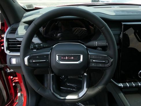 New 2025 GMC Acadia AT4 w/ Luxury Package AWD/4WD image 4