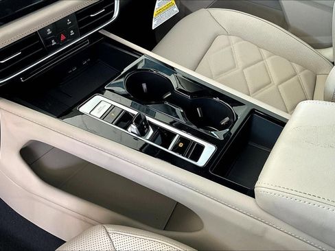 New 2026 Volkswagen Atlas SE w/ Black Wheel Package image 17