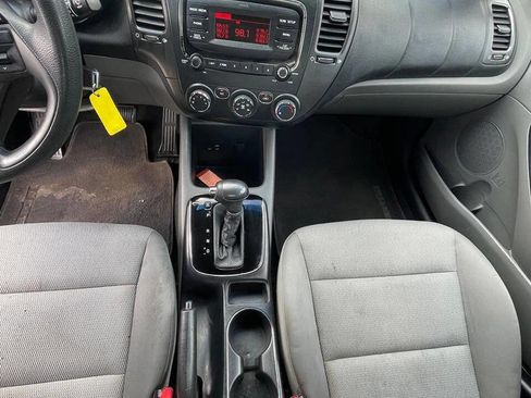 Used 2017 Kia Forte LX FWD image 12