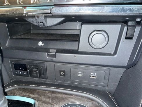 Used 2021 Nissan Armada Platinum w/ Captain's Chairs Package image 28