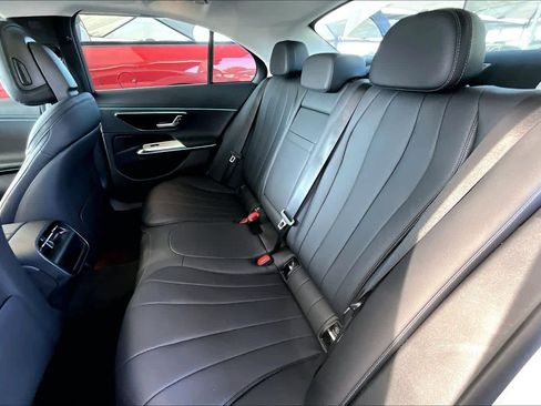 Used 2025 Mercedes-Benz E 350 Sedan image 20