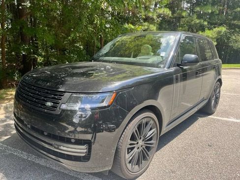 Used 2025 Land Rover Range Rover SE AWD/4WD image 1