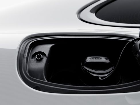 Used 2023 Porsche Cayenne GTS image 30