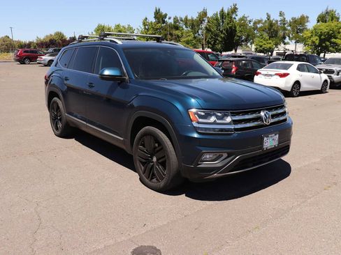 Used 2018 Volkswagen Atlas SEL Premium AWD/4WD image 3