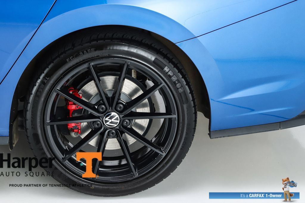 Used 2024 Volkswagen Jetta GLI 40th Anniversary Edition FWD image 42