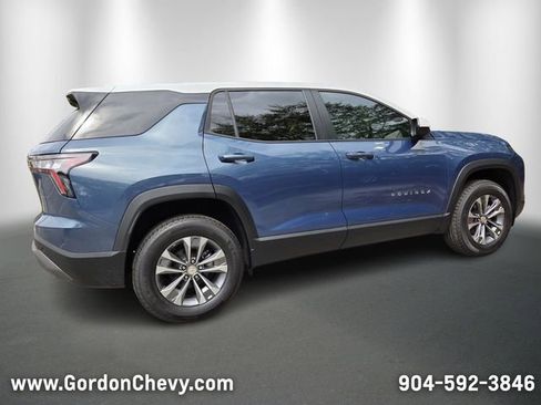 New 2026 Chevrolet Equinox LT w/ Convenience Package II AWD/4WD image 7