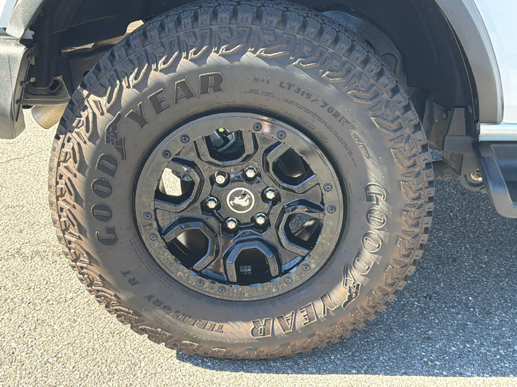 Used 2025 Ford Bronco Outer Banks w/ Sasquatch Package AWD/4WD image 17