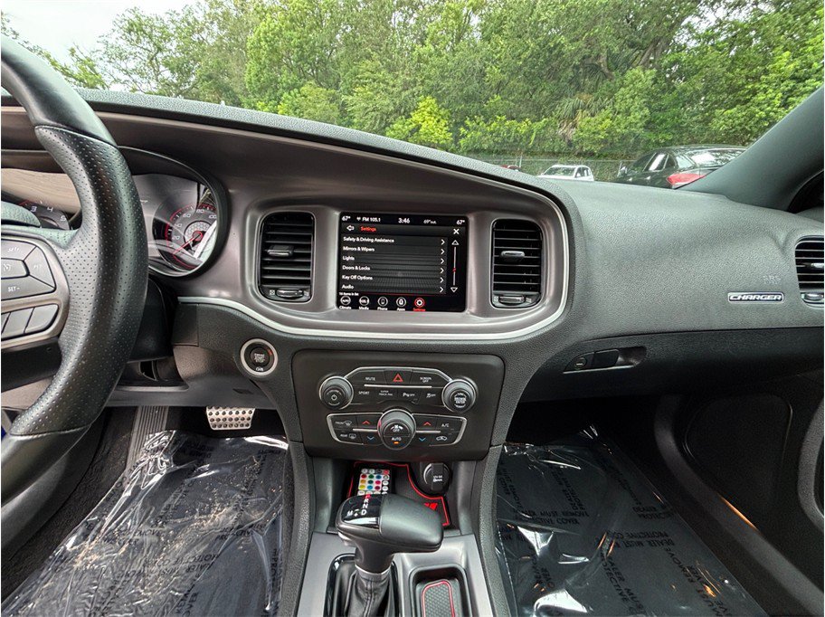 Used 2022 Dodge Charger R/T w/ Blacktop Package RWD image 11