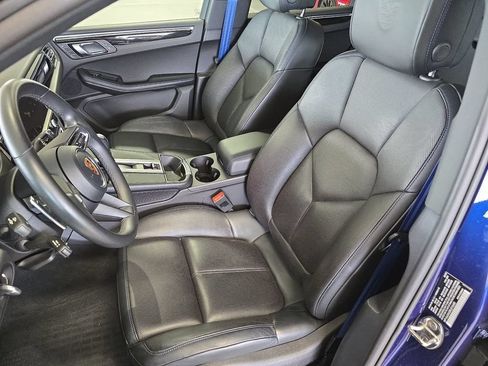 Certified 2024 Porsche Macan w/ Premium Plus Package AWD/4WD image 4