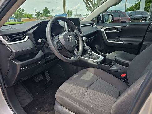 Used 2023 Toyota RAV4 XLE w/ Convenience Package FWD image 5