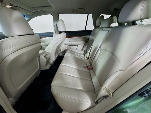 Used 2011 Subaru Outback 2.5i Limited image 29