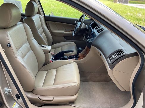 Used 2005 Honda Accord EX-L image 34