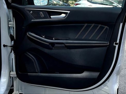 Used 2020 Ford Edge ST image 26