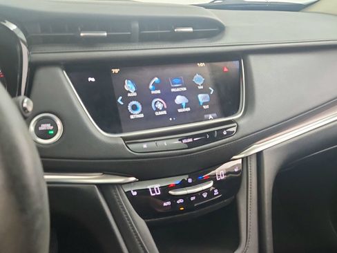 Used 2017 Cadillac XT5 Luxury w/ Driver Awareness Package FWD image 20