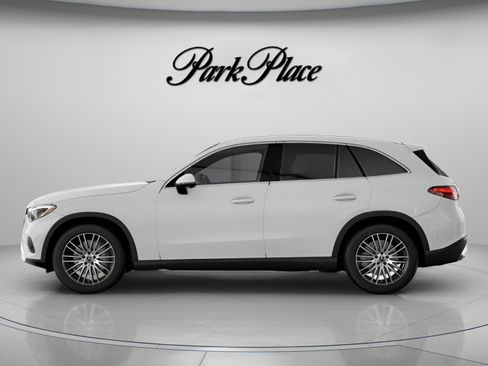 Used 2026 Mercedes-Benz GLC 300 image 7