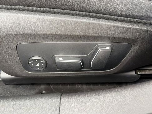 Used 2025 BMW M340i w/ Premium Package image 21