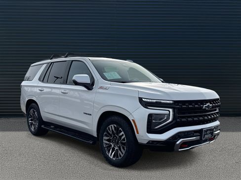 Used 2025 Chevrolet Tahoe Z71 w/ Z71 Off-Road Package image 3