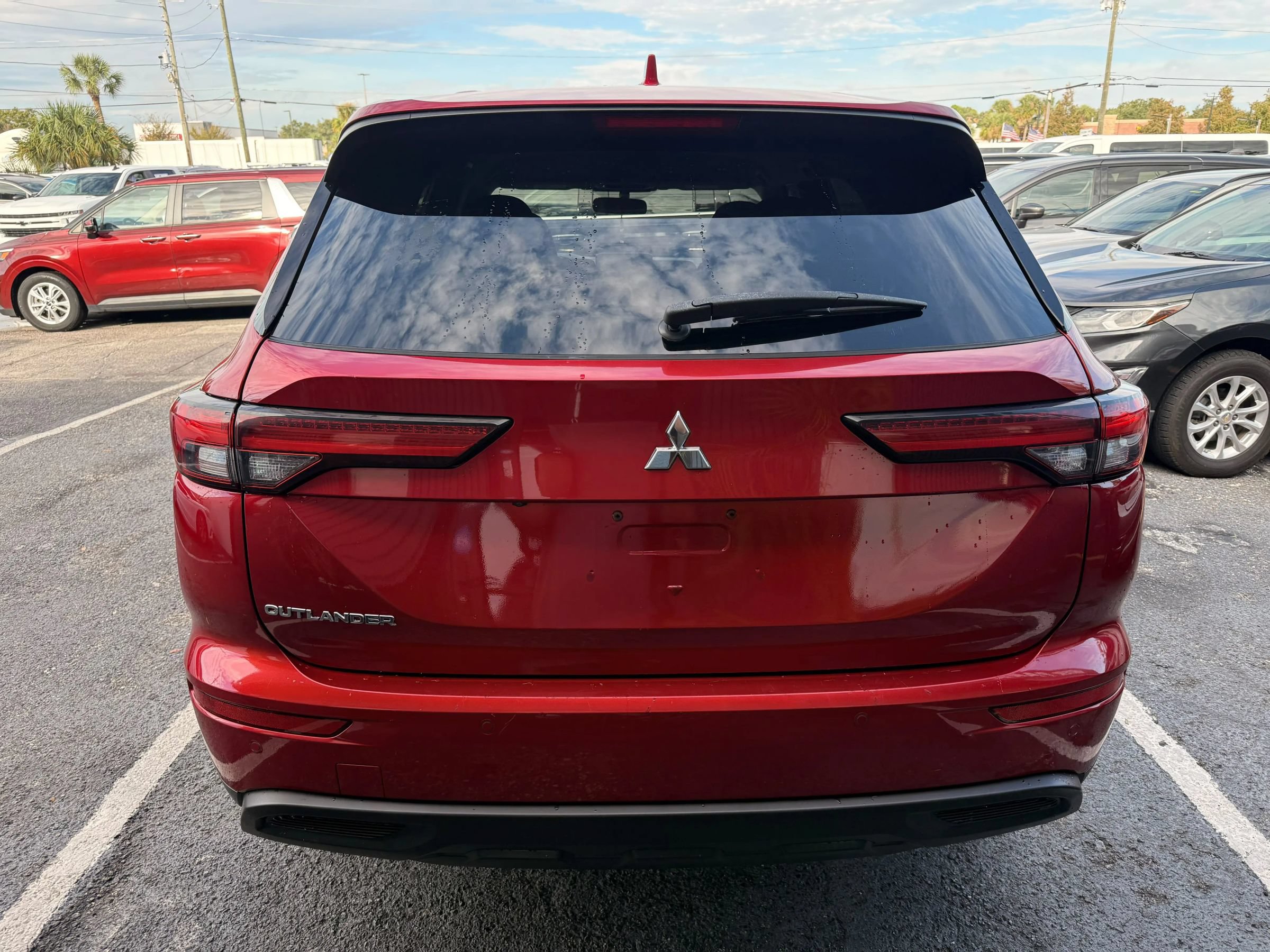 Used 2022 Mitsubishi Outlander ES FWD image 5