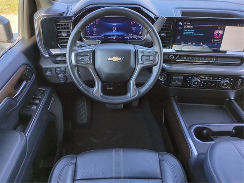 Used 2024 Chevrolet Silverado 3500 High Country w/ Technology Package image 16