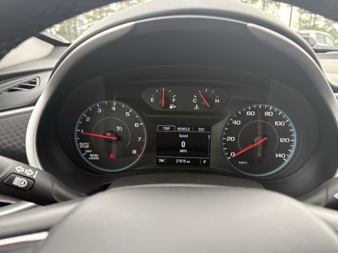 Used 2024 Chevrolet Malibu RS FWD image 36