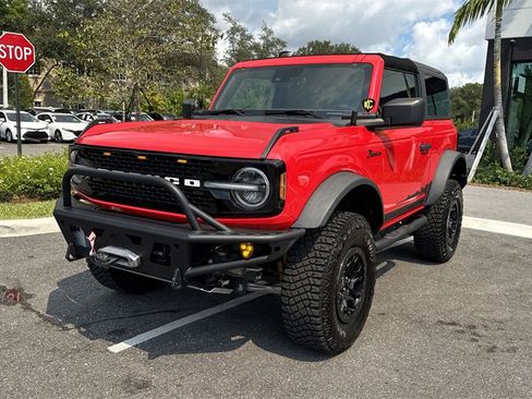 Used 2022 Ford Bronco Wildtrak image 10