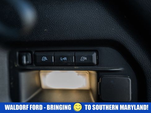 Used 2023 Ford Explorer Limited w/ Limited Technology Package AWD/4WD image 12