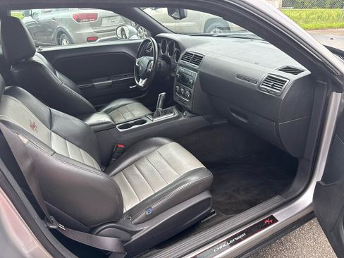 Used 2013 Dodge Challenger R/T RWD image 10