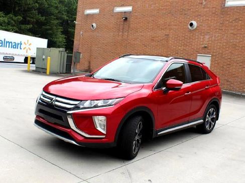 Used 2020 Mitsubishi Eclipse Cross image 2