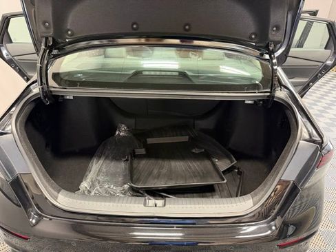 Used 2024 Honda Accord Touring image 28
