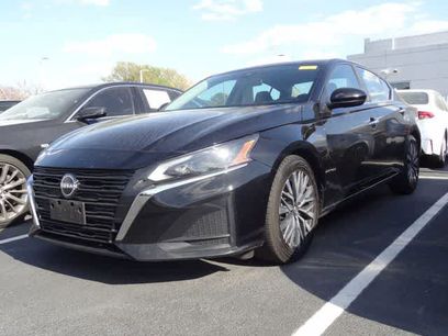Used 2023 Nissan Altima 2.5 SV