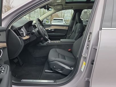New 2026 Volvo XC90 B6 Core w/ Protection Package Premier