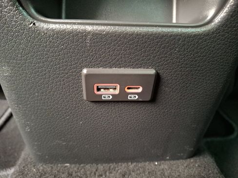 Used 2019 Nissan Sentra SV FWD image 16