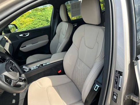 Used 2026 Volvo XC60 T8 Plus w/ Protection Package Premier AWD/4WD image 12