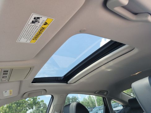 Used 2018 Honda Accord Touring image 20