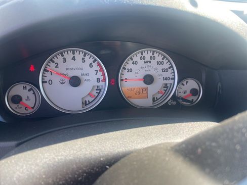 Used 2010 Nissan Frontier PRO-4X w/ Pro-4x Value Truck Pkg image 11