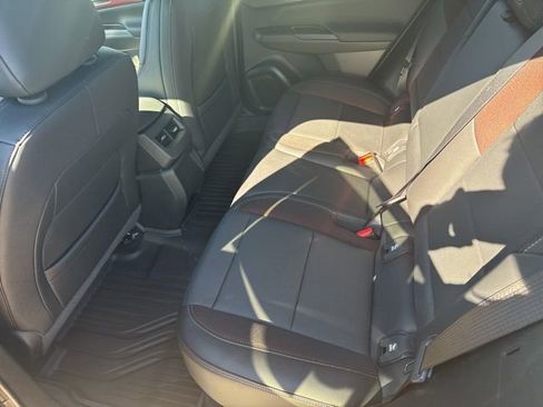 New 2025 Chevrolet Equinox EV RS image 10