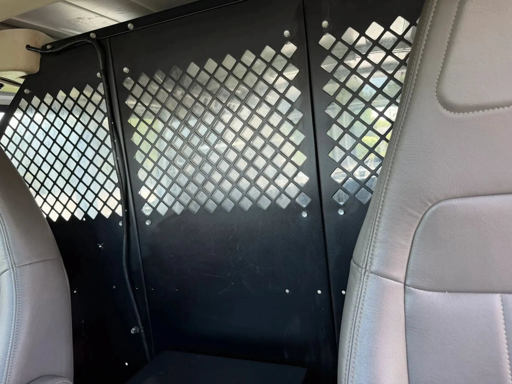 Used 2017 Chevrolet Express 2500 RWD image 22